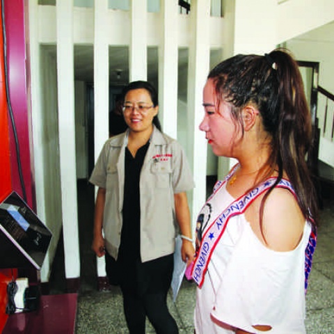 為加強(qiáng)公司機(jī)關(guān)基礎(chǔ)管理，公司機(jī)關(guān)自本月1日起實(shí)行考勤刷臉管理制度